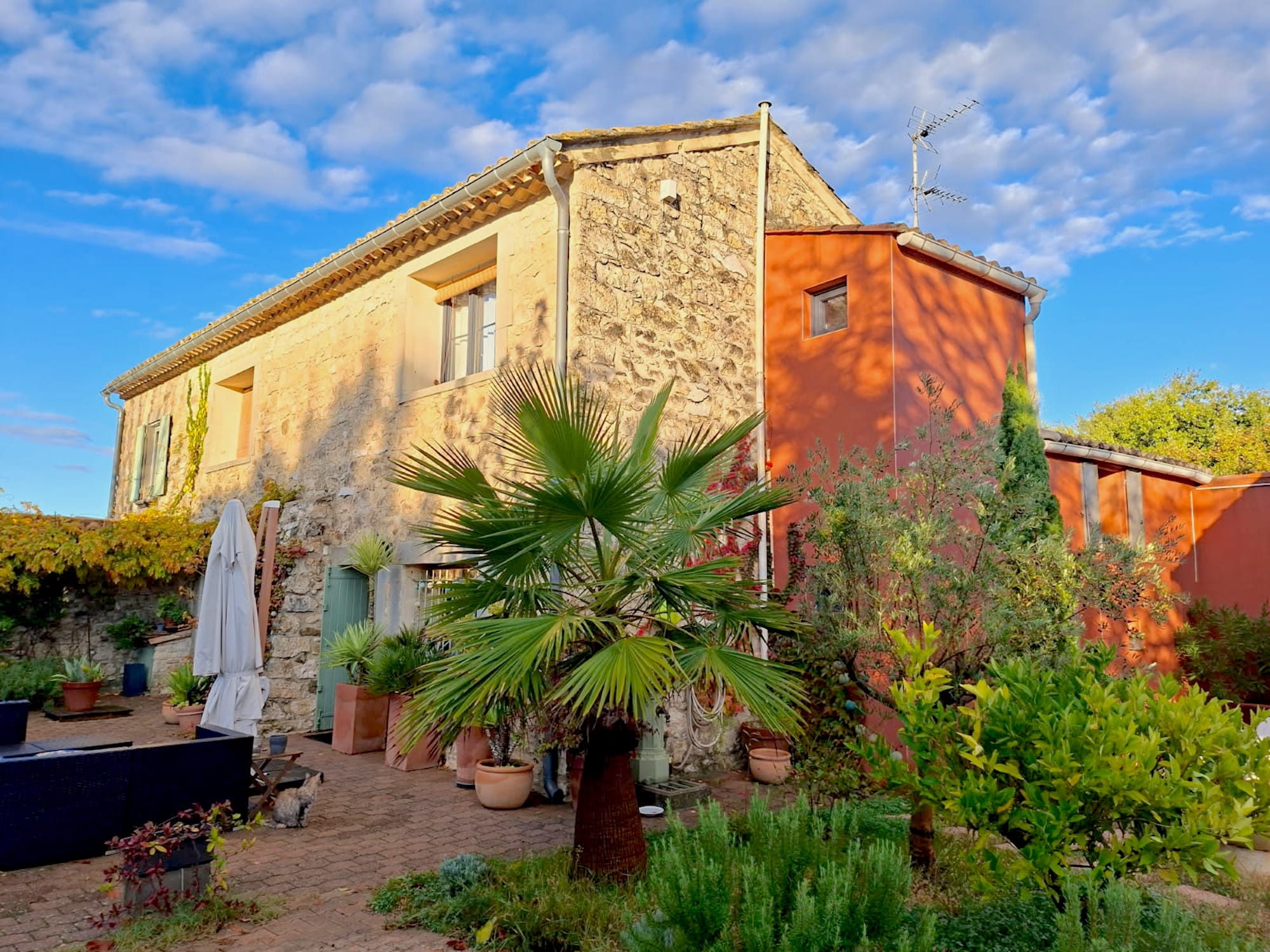 109530 : Uzès, 7 km, Village mas, all the bucolic charm of the south, 4 bedrooms, garden, garage…
