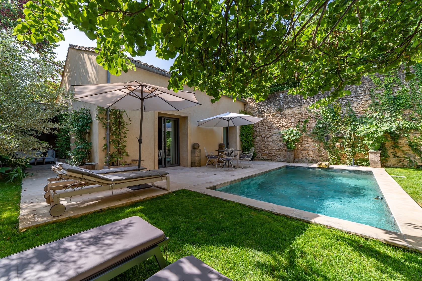 111787 : Uzès region : the elegance of a “maison de maitre” with timeless charm…